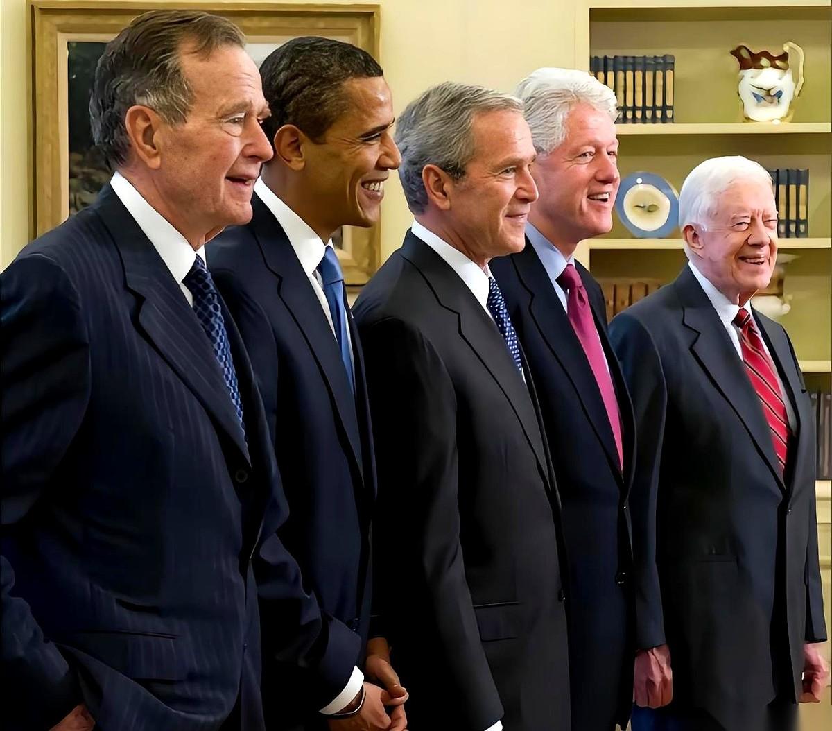 都说小布什是对我们最狠的，上来就把我们当头号对手，架势就是要往死里整。
可谁能想