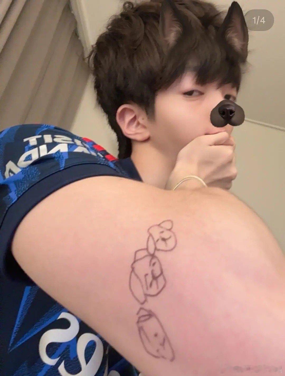 我去 恩宰豆是不是想被粉丝冲 紧跟时事啊啊啊啊啊啊啊疑似金冬天穿田柾国裤子去签售