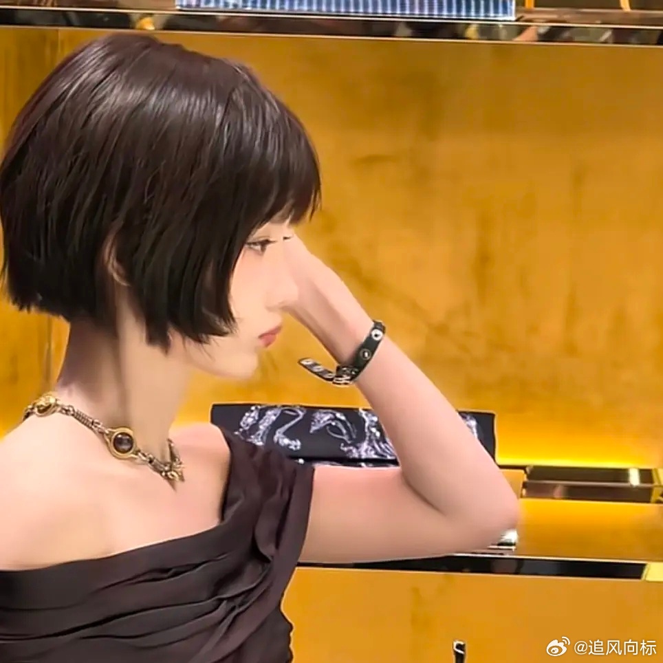 谁懂啊 我猜这是陈都灵竟然错了！有人知道是谁吗？ 