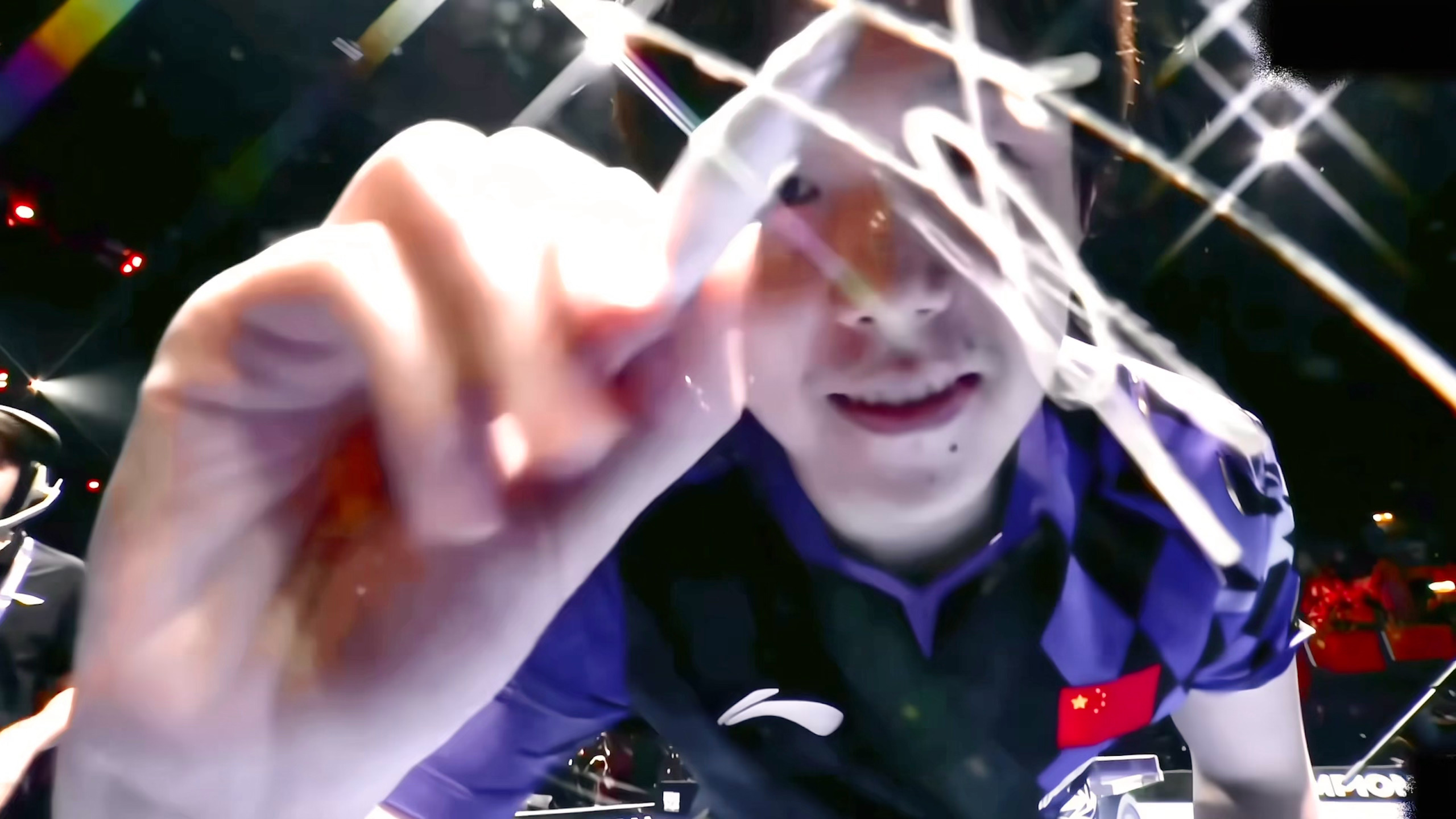 𝐒𝐡𝐢𝐧𝐞 𝐛𝐫𝐢𝐠𝐡𝐭 𝐥𝐢𝐤𝐞 𝐚 𝐝𝐢