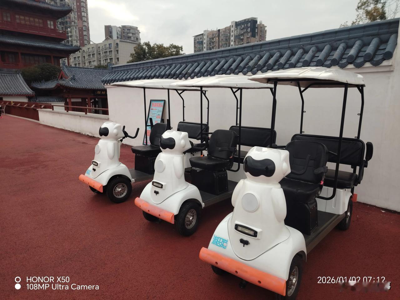 探寻人工智能江西九江《导游机器人》在旅游景点应用