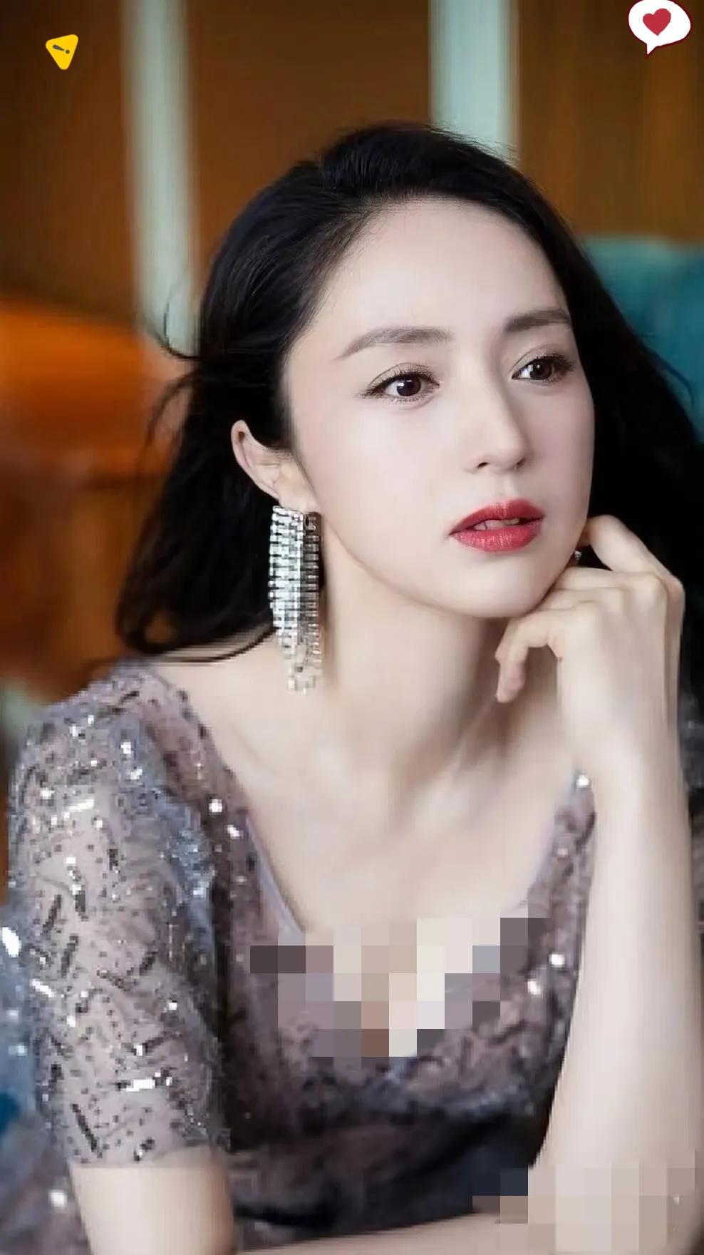 董璇啊董璇

咱能别这么“任性”吗？

都46岁了，本应是事业稳定、享受生活的时