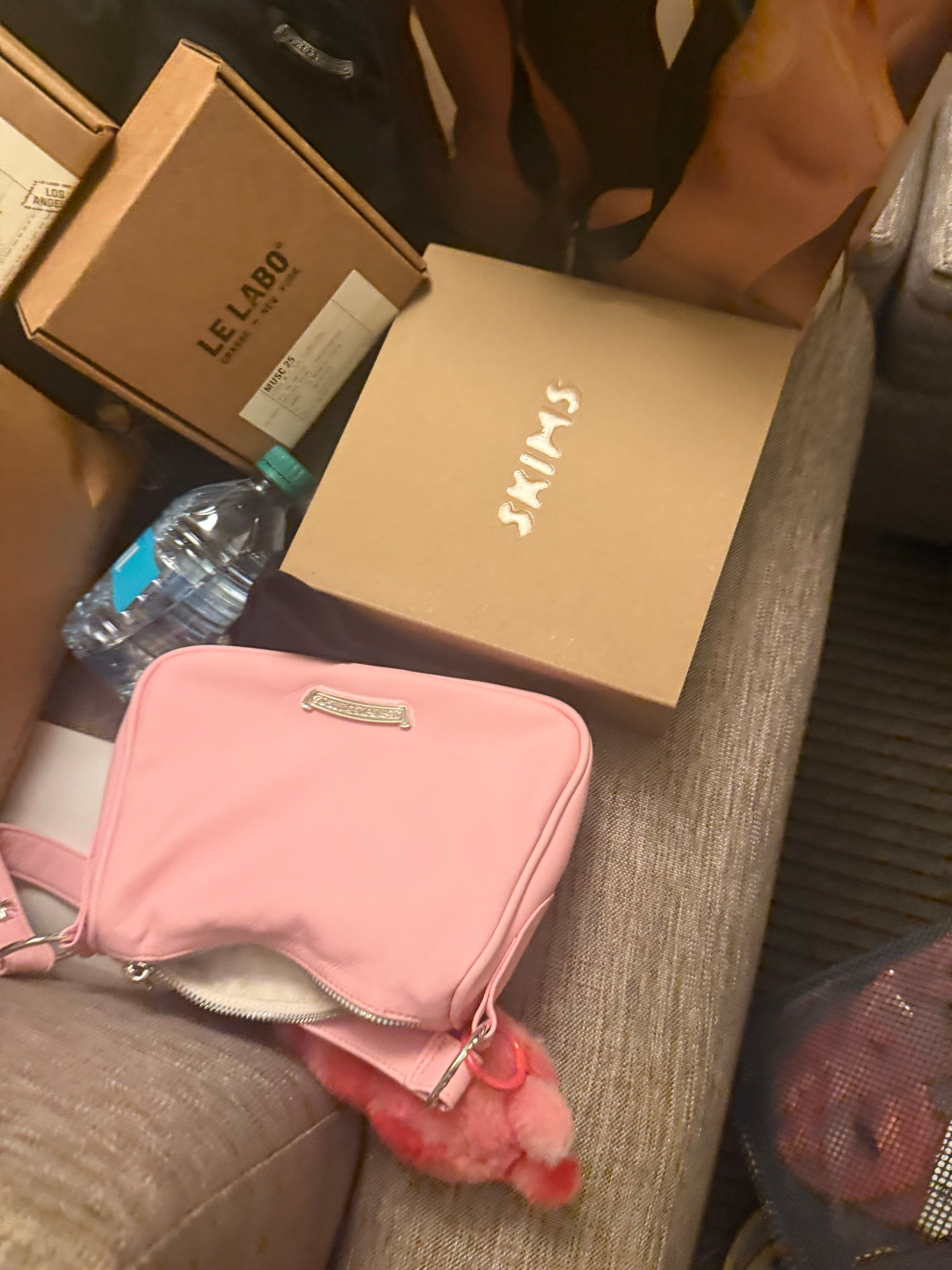 LA的天气太舒服了！！！！！！我爱 吃了记忆里的海胆饭 感觉有点难吃了 去年还没