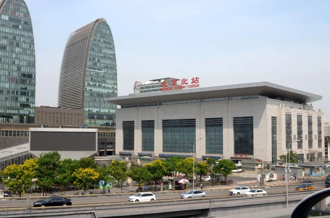 从“集中”到“分流”，北京“八站两场”格局即将形成