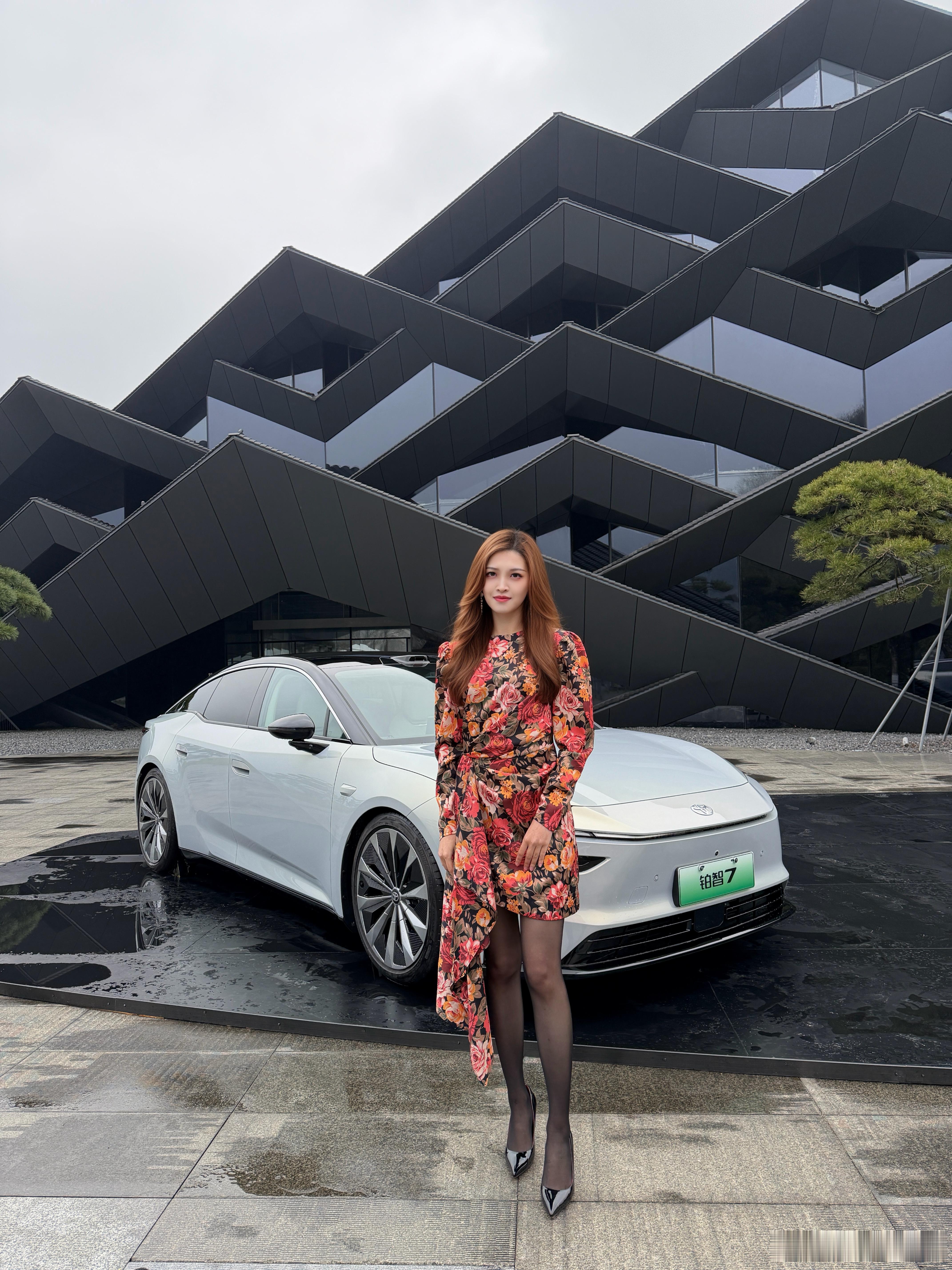 铂智7在3月5日开启预售，有汽车博主从内部渠道获知铂智7预售订单用户人群画像，发