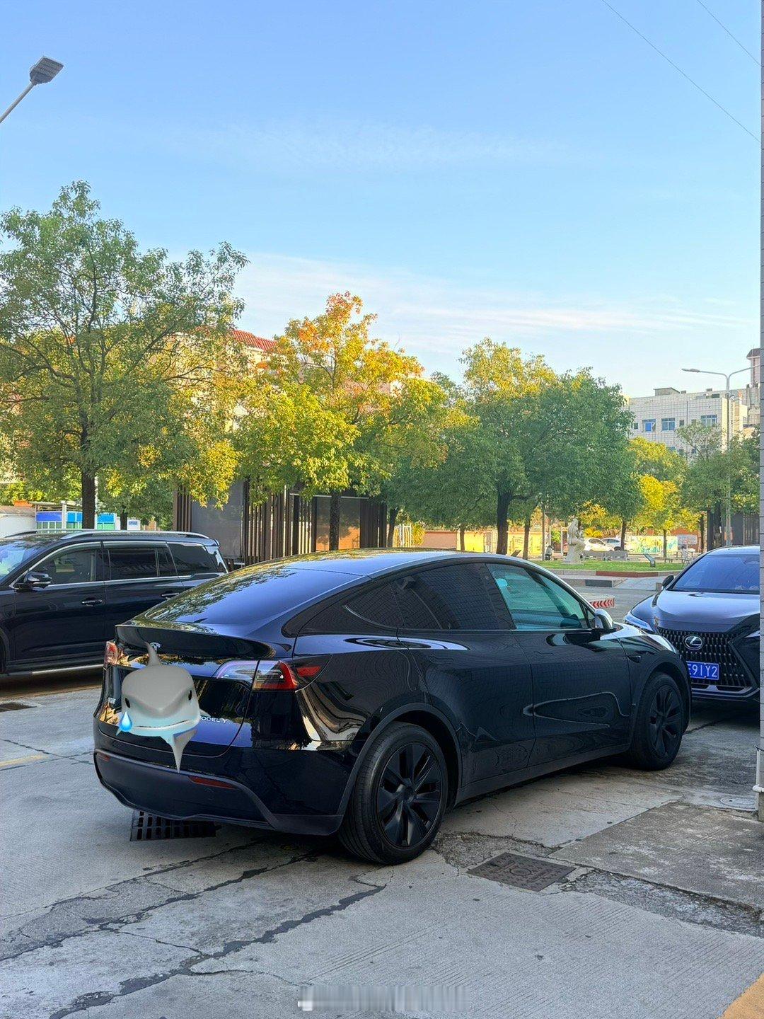 花了35块把车给洗干净了我的天东莞这个物价我是真的傻眼啦 