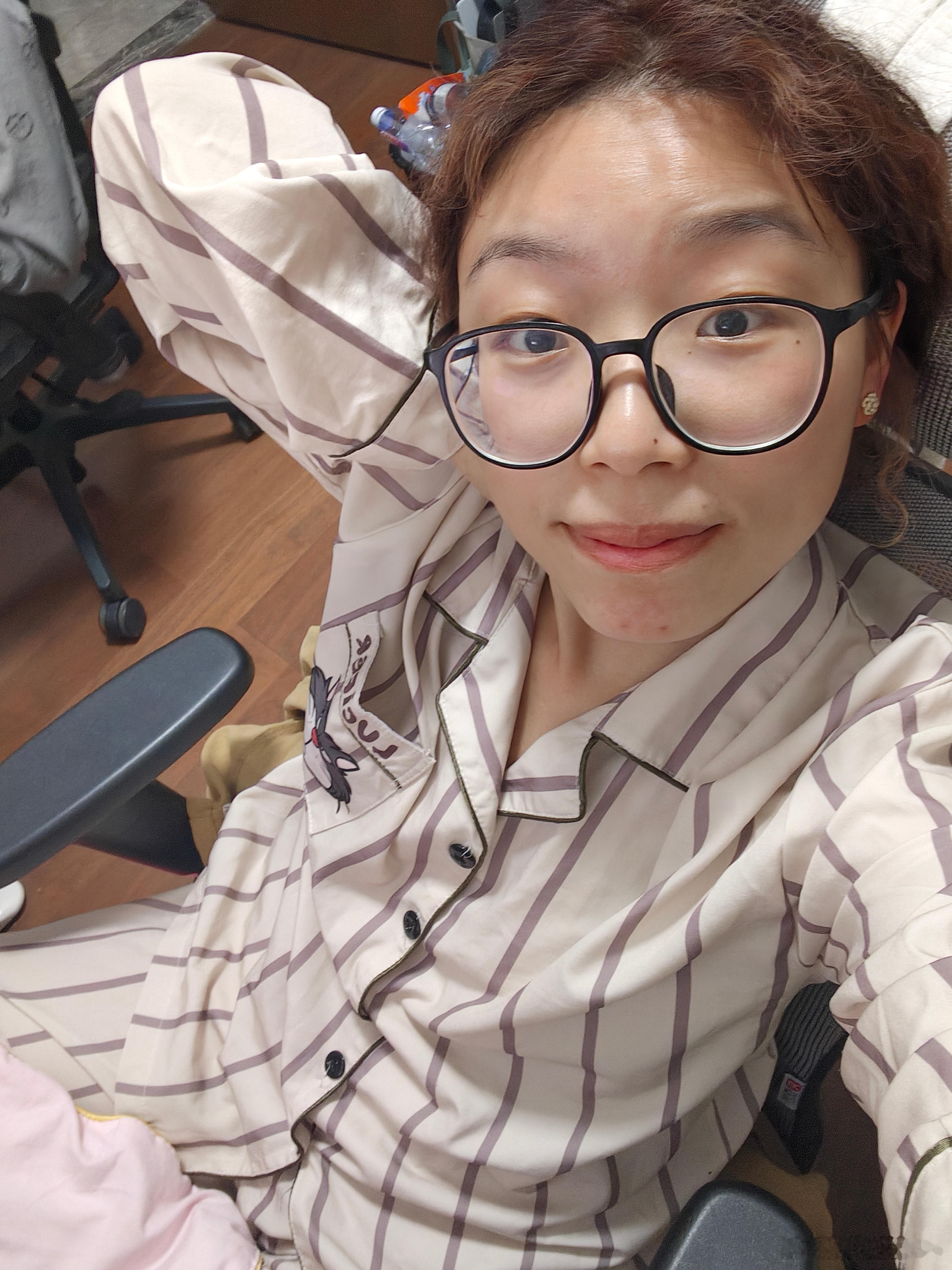 晚安朋友们～视频剪了个大概明天起床再搞！ 