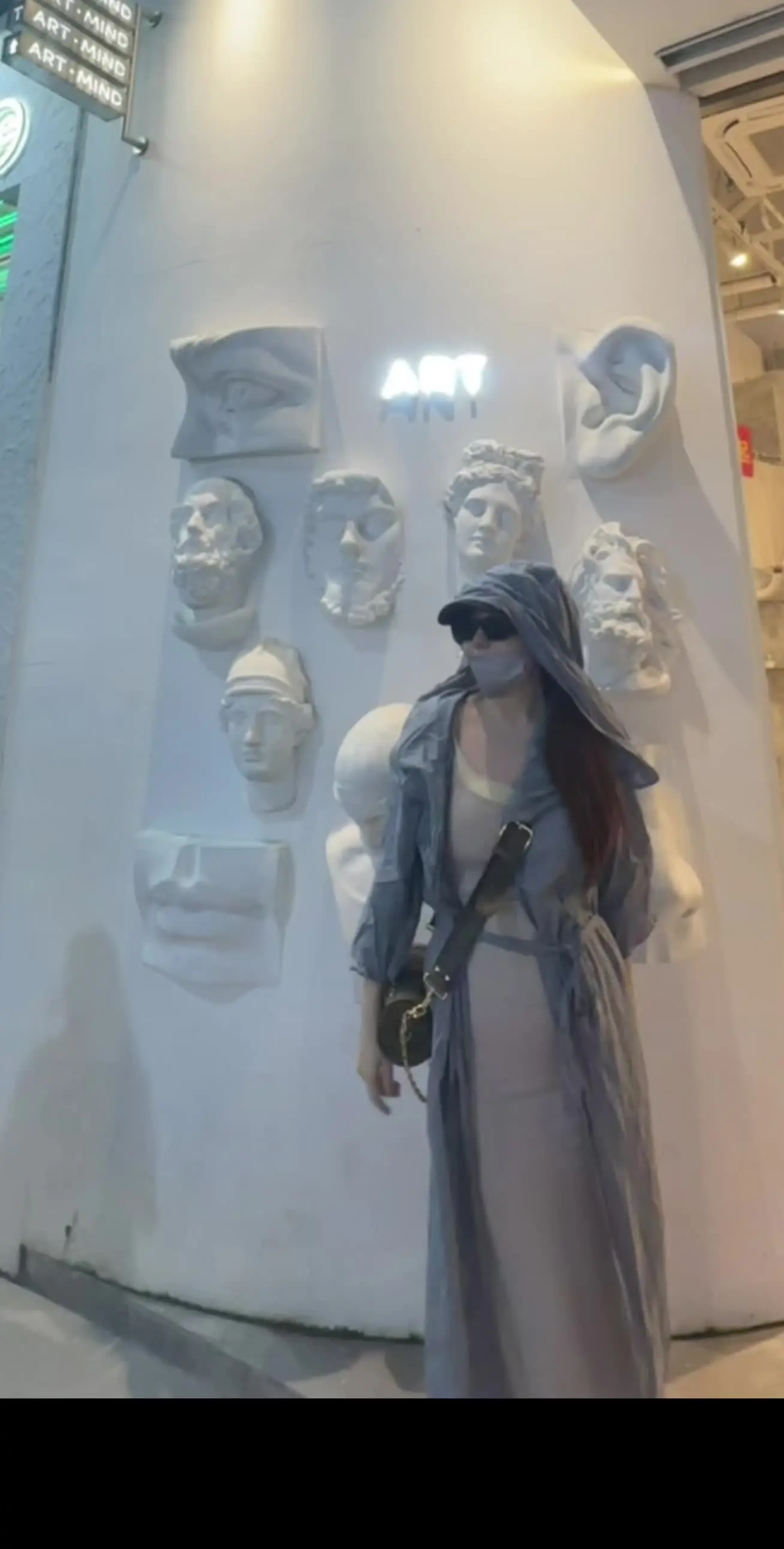 我不再用力的走向任何人 但我会热烈的迎接每一个走向我的人