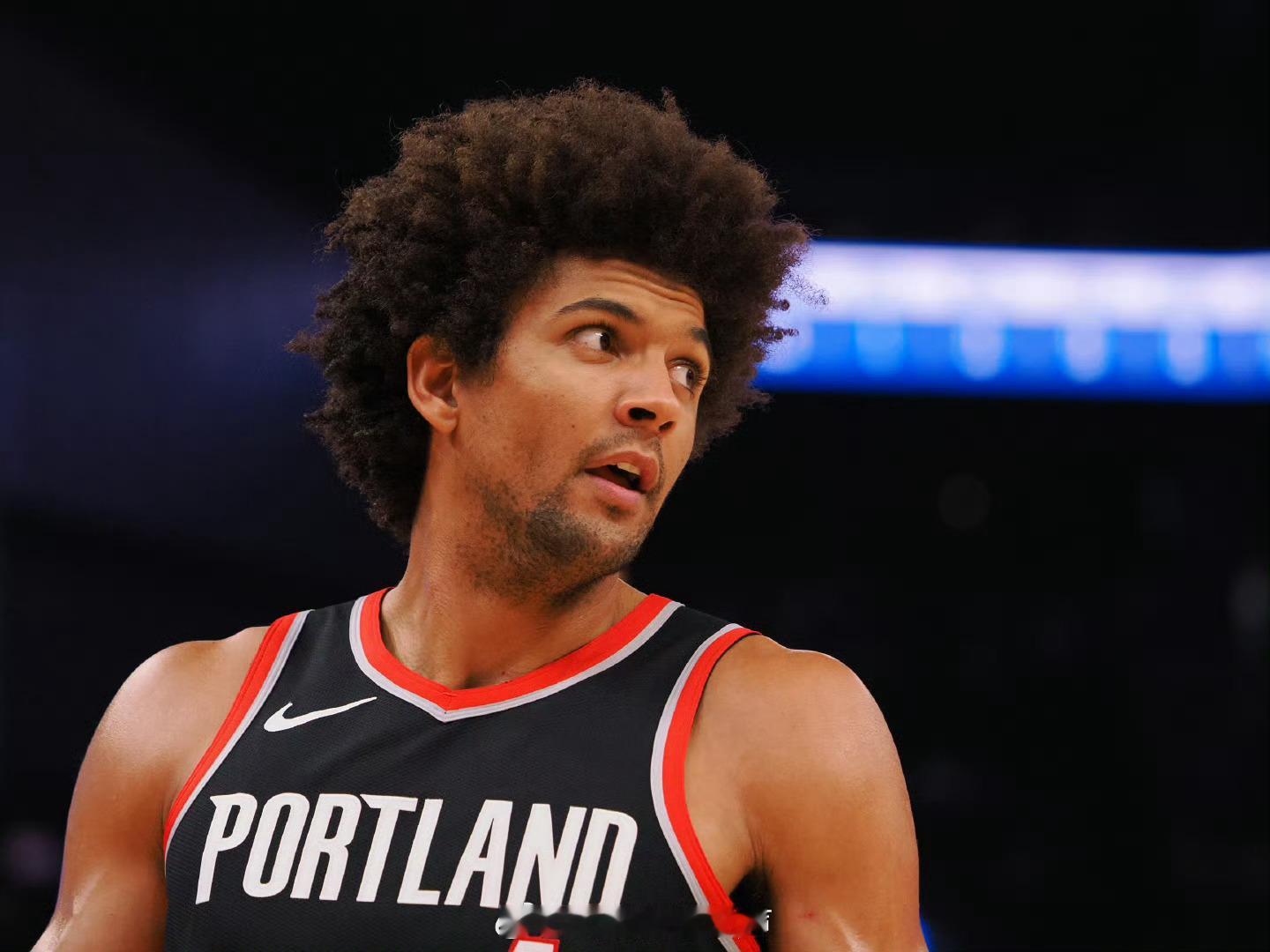 Shams：据ESPN消息人士透露，开拓者前锋马蒂斯·塞布尔将执行2025-26