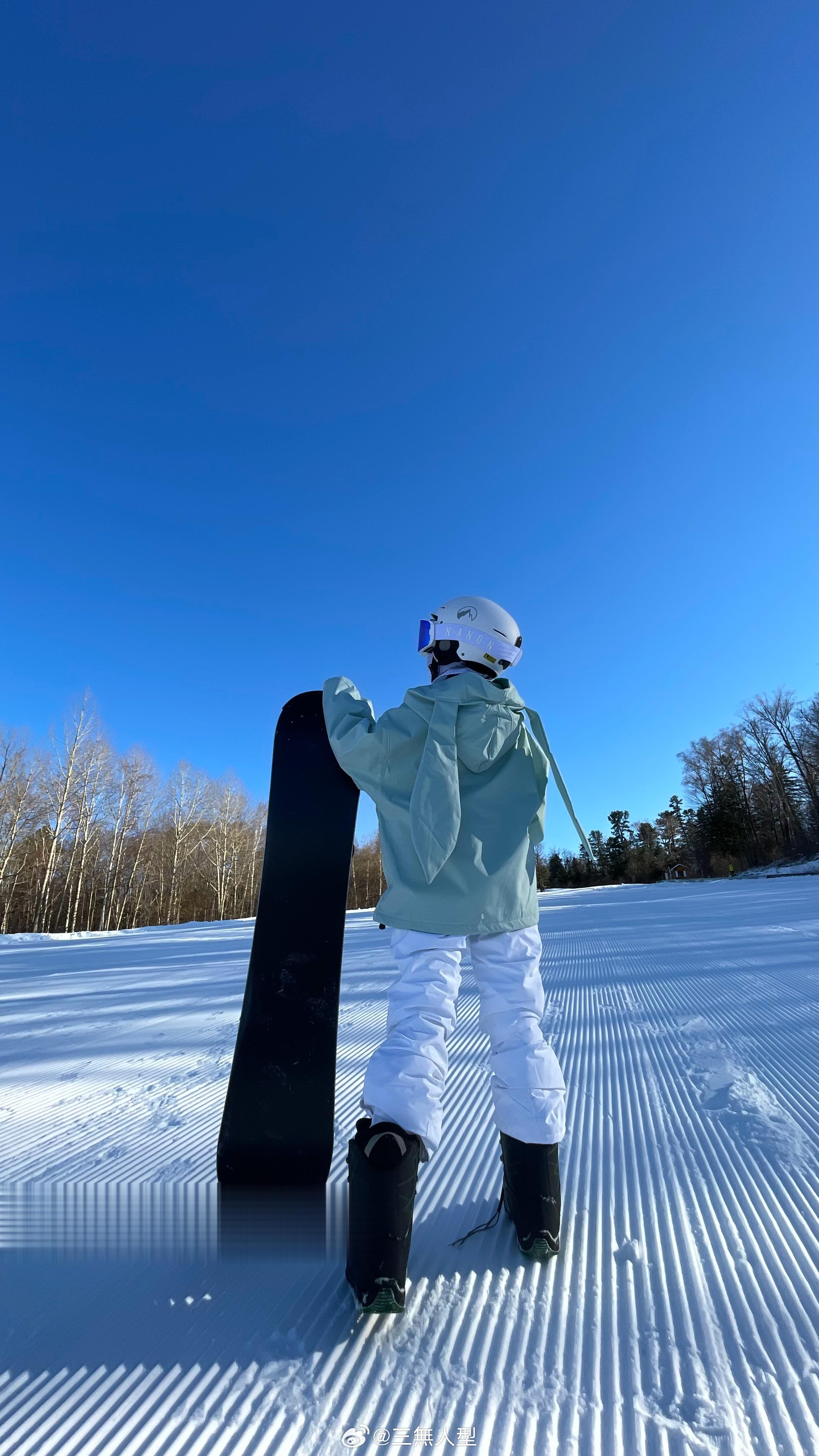 来滑雪噜～🏂（发现东北的猫吃的都是硬货 ​​​