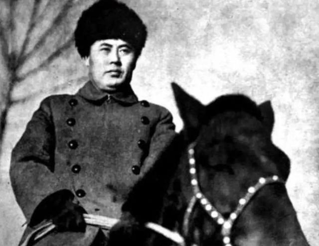 1951年，傅作义长女傅冬菊秘密申请入朝，陈赓看完名单拍了桌子：她要牺牲，比丢一