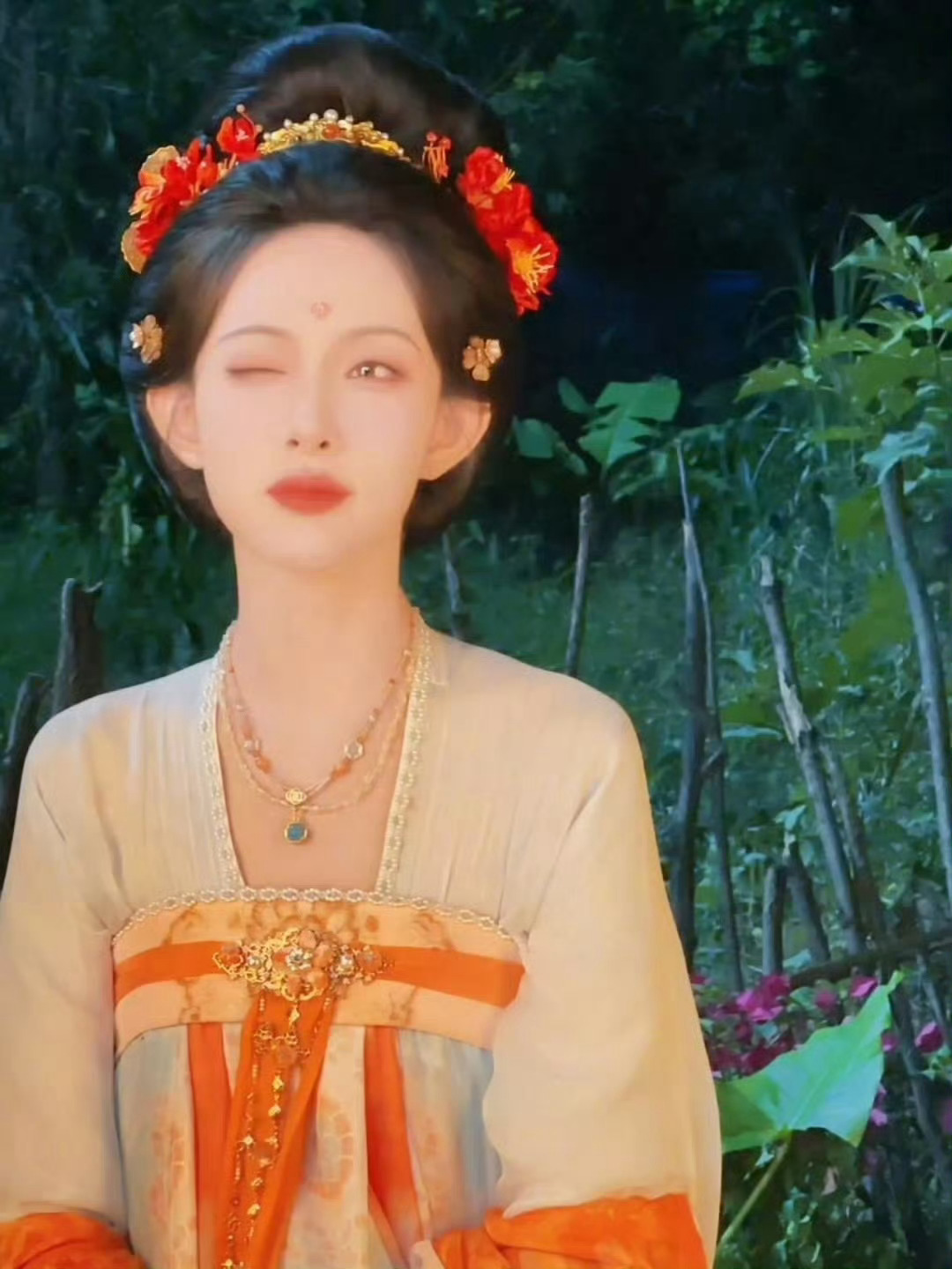 孟子义《尚公主》暮晚摇剧组花絮图，美丽精确到每一个瞬间！ ​​​