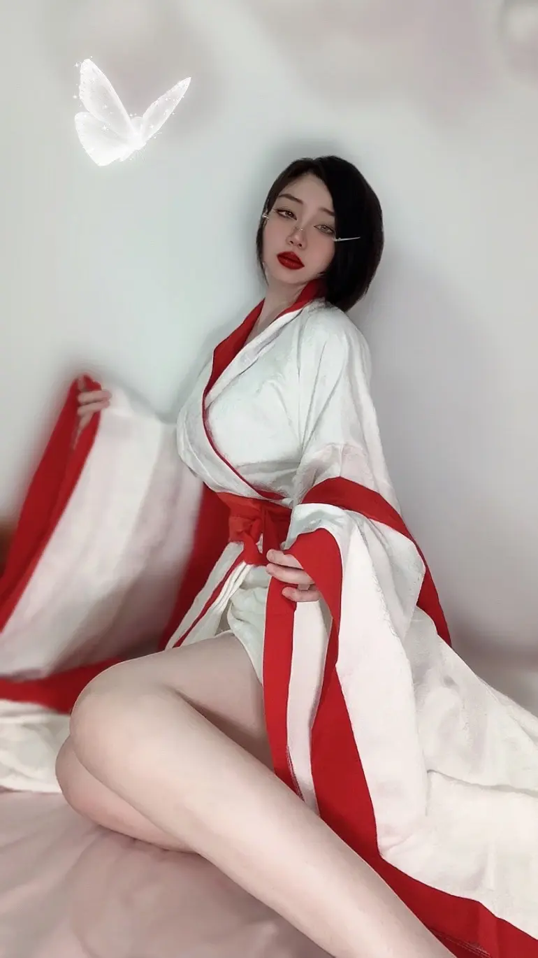 50岁依然保持好状态之。照片终究会等到合适的bgm  就像我终究会找到自己