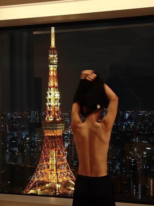 东京塔下……
