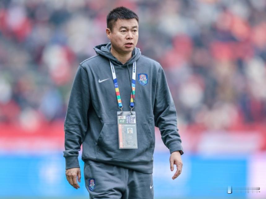 津门虎俱乐部代表与球迷代长谈3小时…昨晚天津津门虎俱乐部和球队的代表，与各球迷组