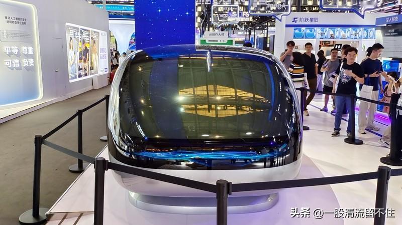 什么样的座舱才是智能座舱? 什么样的座舱才称得上是智能座舱呢？如今的汽车和过去相