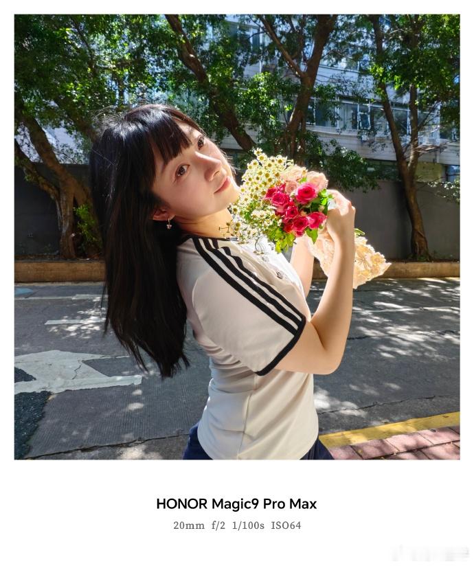 荣耀Magic9这个方形前摄，看完方总今天的解释，我觉得实用性比安卓首发这个名头