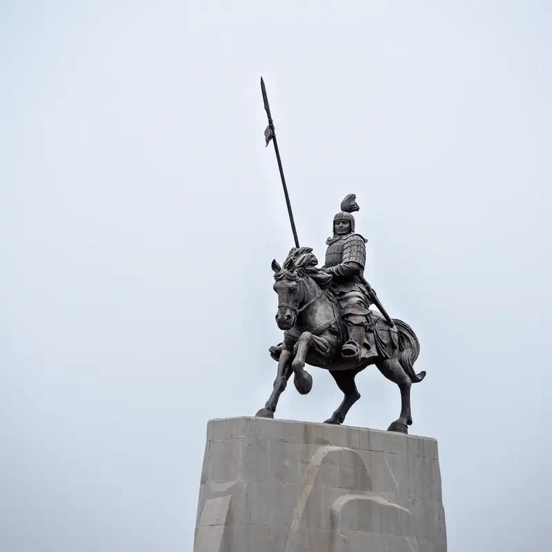 汉武帝给中华民族带来的东西，影响深远。汉初面对匈奴侵扰，朝廷只能忍气吞声，靠和亲