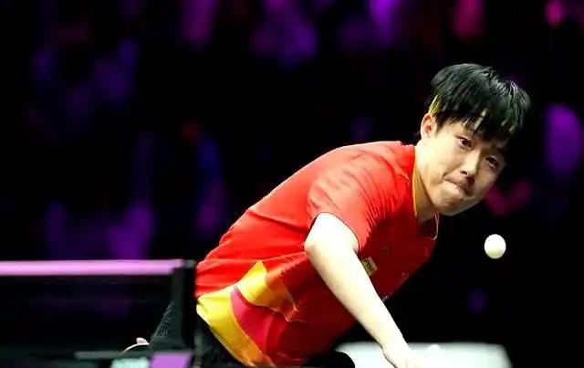 热烈庆祝中国男乒以3:0战胜韩国队
顺利闯入世乒赛四强！
今天晚上，王楚钦、林诗