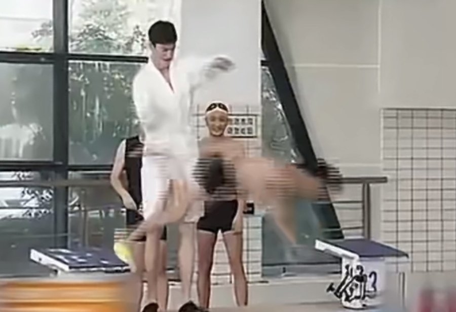 孙杨胜负欲太强！把撒贝宁扔泳池+扇范明耳光 对贾乃亮放狠话：弄x你 