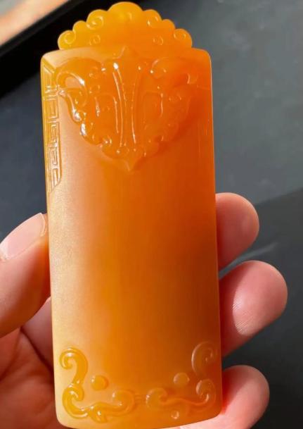 黄龙玉为何这么贵？

黄龙玉：“疯狂石头”退烧记，理性生长正当时 云南龙陵的黄龙
