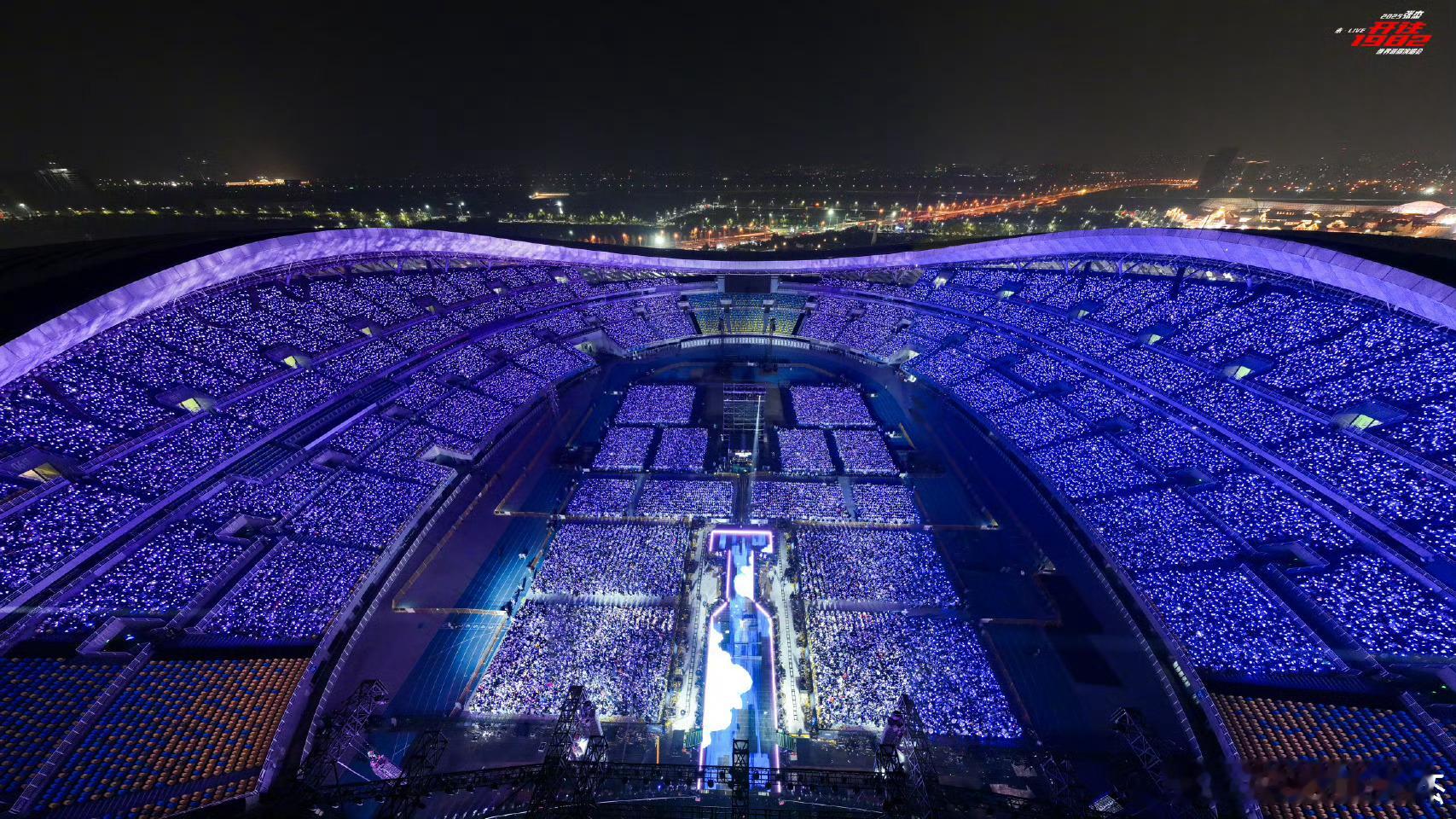 张杰200场演唱会含金量 羡慕每一个看过张杰演唱会的人，顶级的设备，顶级的唱功，