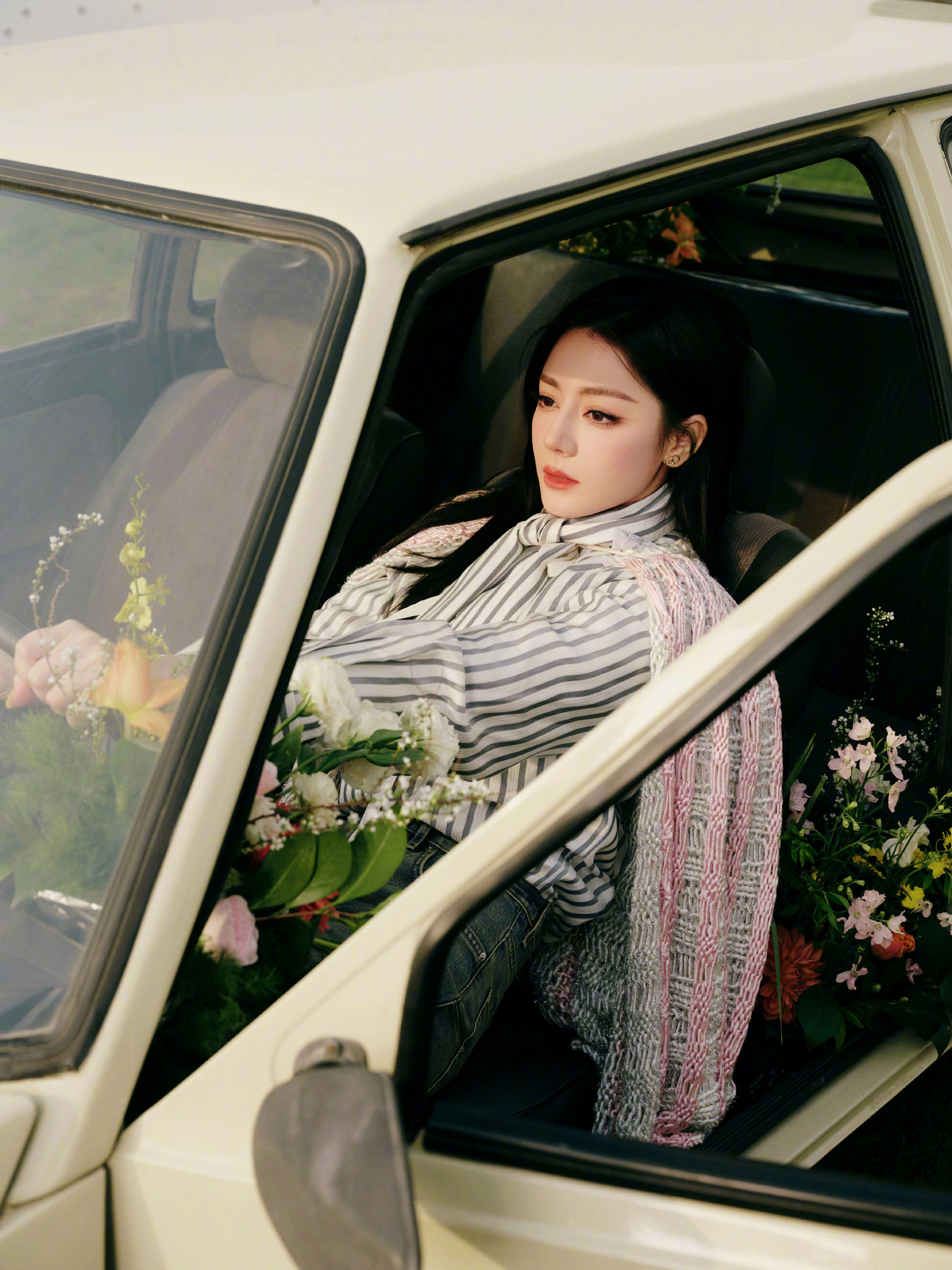 迪丽热巴 in DIOR ✈️💐🇫🇷 全球品牌大使即将亮相品牌2026秋冬