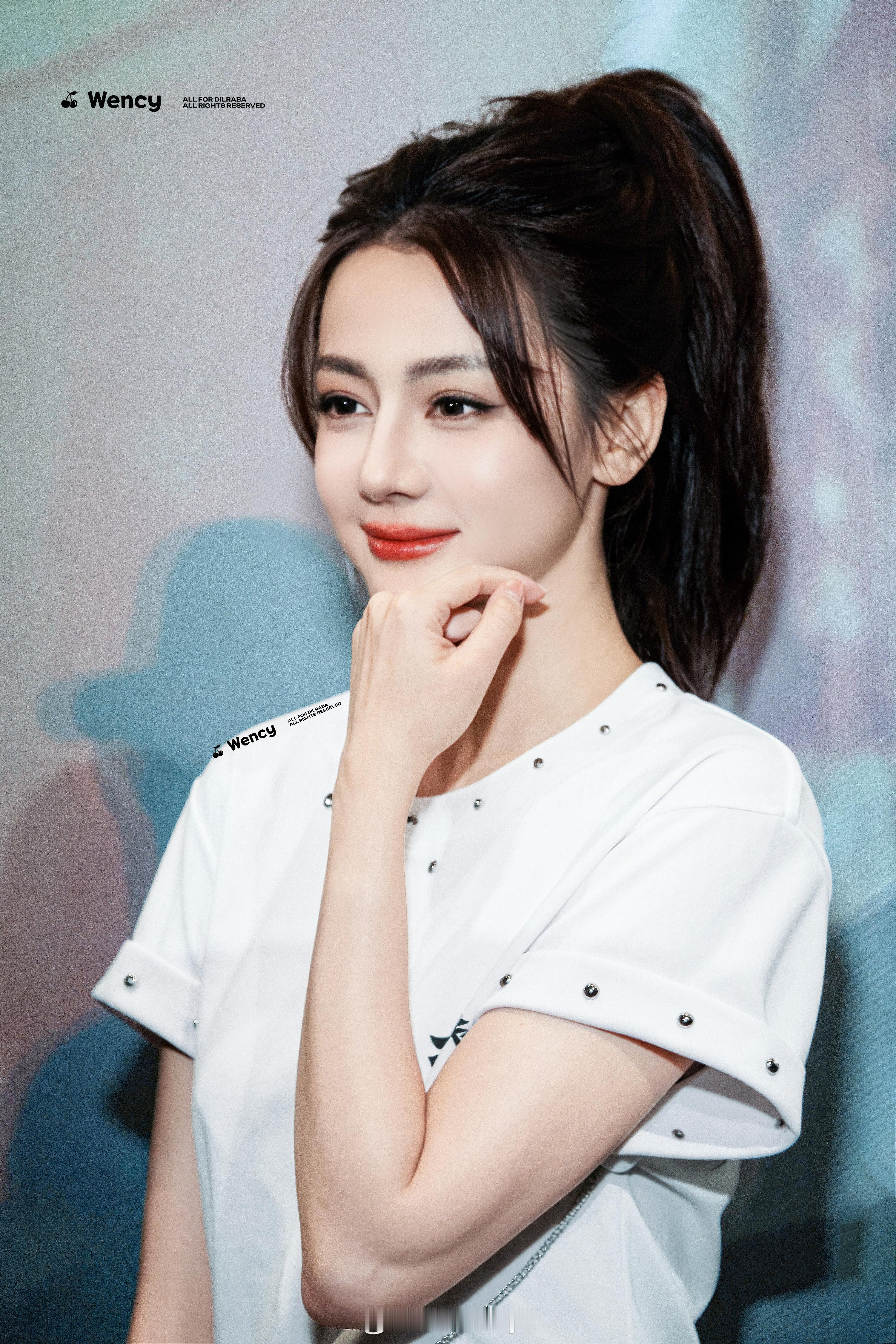 迪丽热巴李慧珍 dlrb 迪丽热巴钰珑 dlrb 迪丽热巴功夫女足过分美丽是犯规