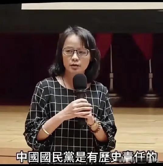 台湾语文老师区桂枝喊话郑丽文！中国共产党已经让中国成为科技强国、世界第二大经济体