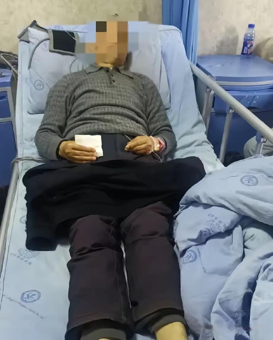 一位60岁的已婚男士，偷偷瞒着家里的老伴，和一位3</think>岁的女性情人<