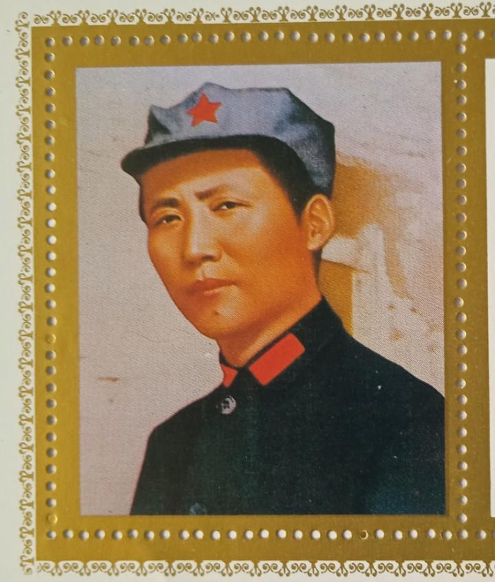 无私乃大。毛主席在处理亲友关系上有“三不”原则，即:恋情不为亲徇私，念旧不为旧谋