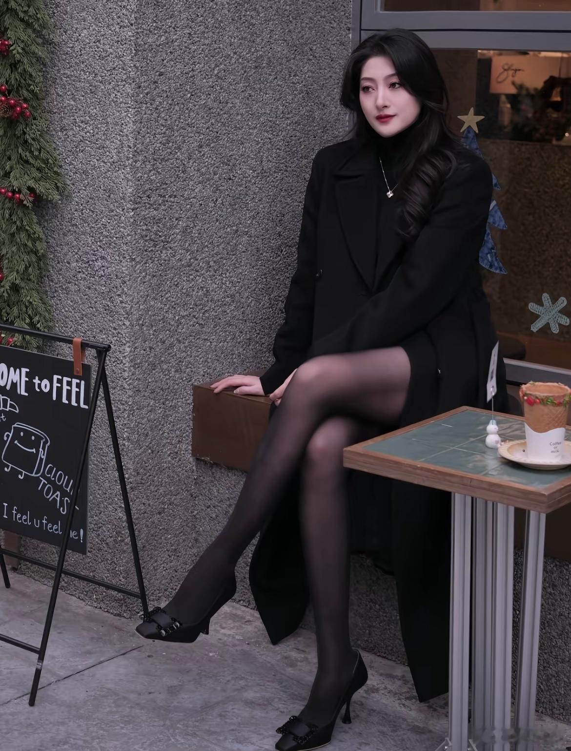 美腿韵味小阿姨 