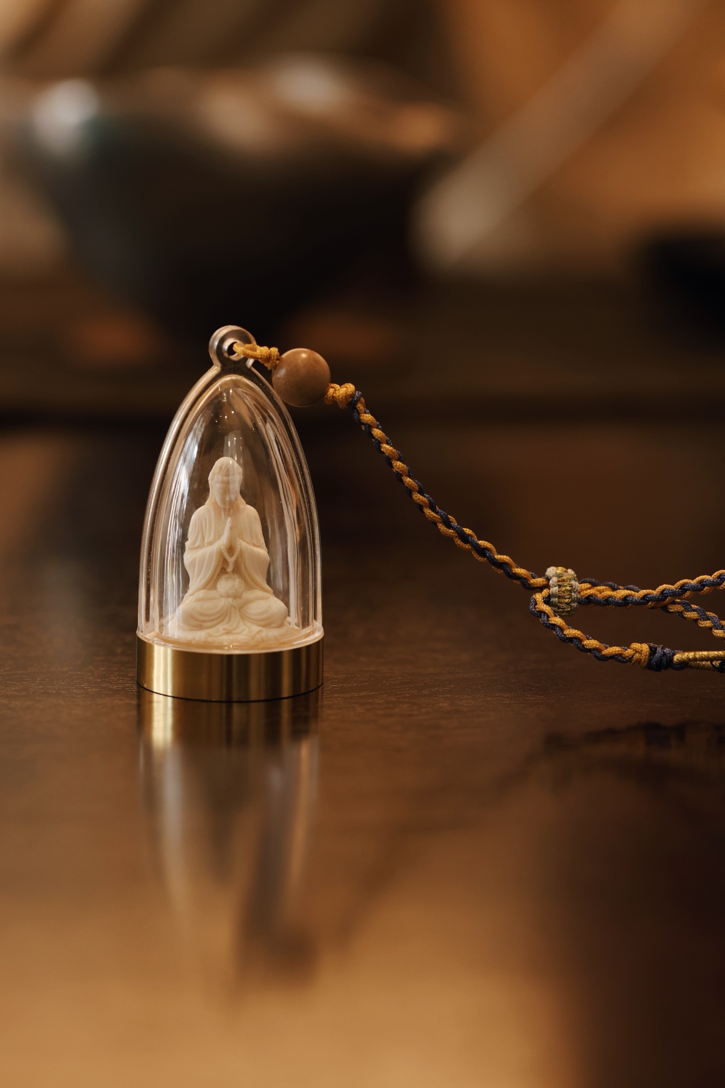 猛犸 | 合掌观音 迷你造像、小挂件观音体态丰盈，面庞俊美，神情慈祥静穆，衣褶洗