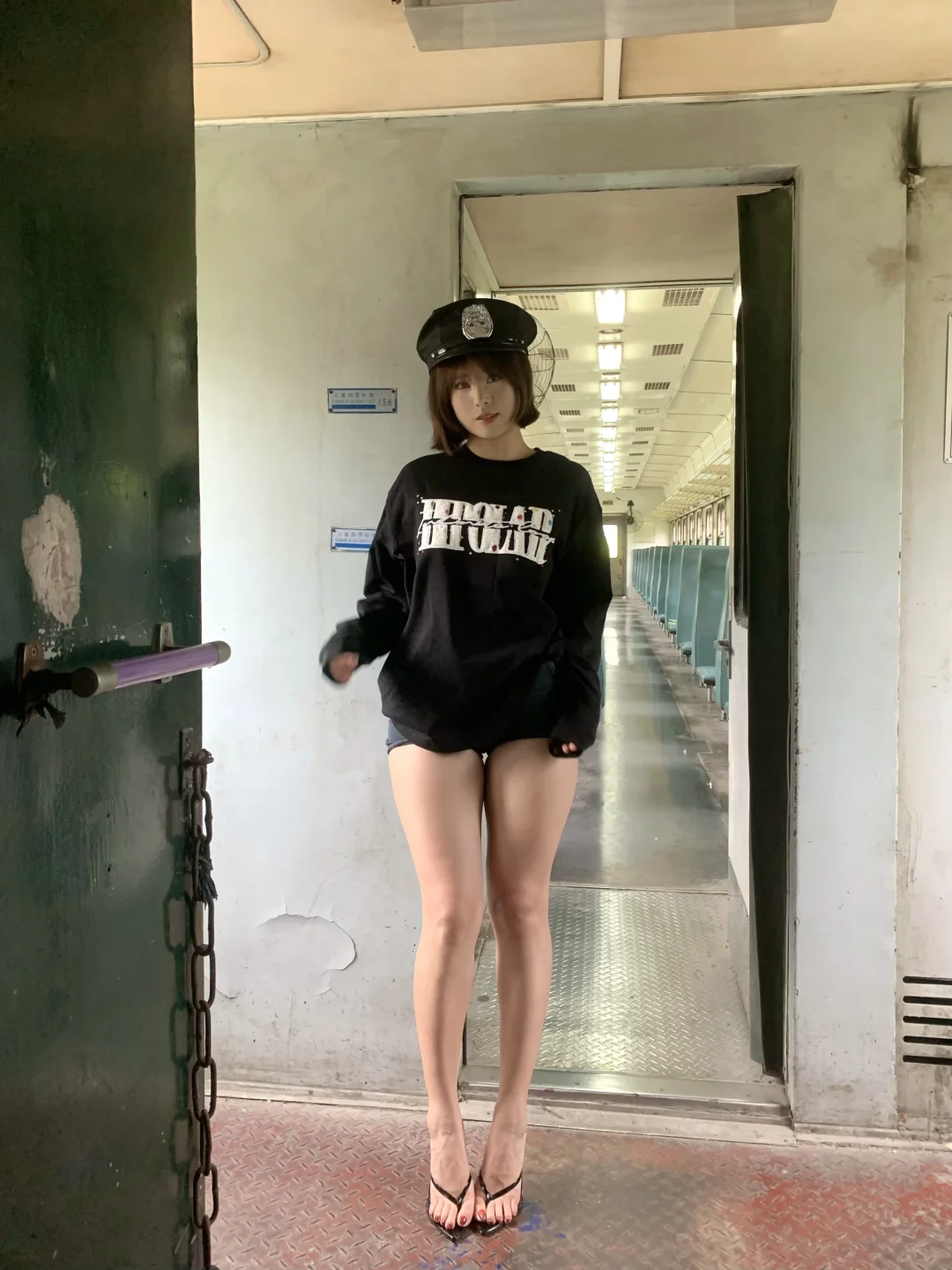 我们酒杯腿就是这样的