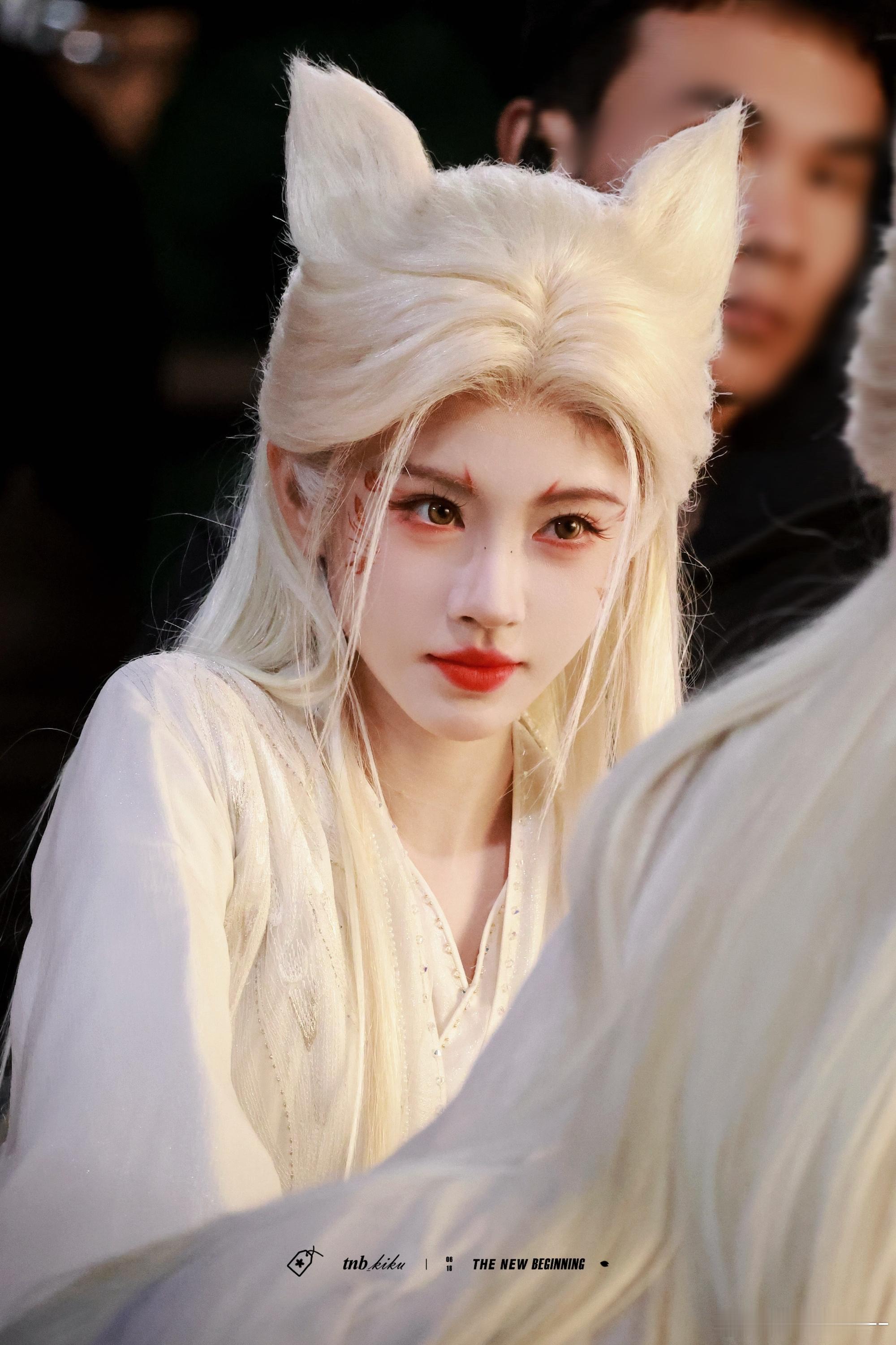 鞠婧祎月鳞绮纪29集 期待月鳞绮纪开播！路透里的露芜衣已经让人心动不已，鞠婧祎的