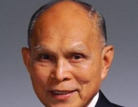 1986年， 英国女王 访华，因为没有好车接待，国家便去找霍英东借车，本以为他会