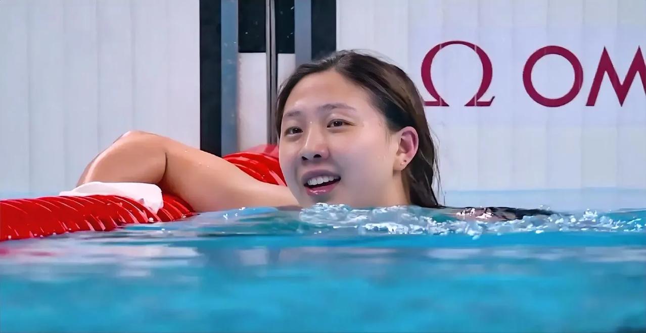 #巴黎奥运会# 唐钱婷100米蛙泳错失金牌！

前50米，唐钱婷率先转身，直到最