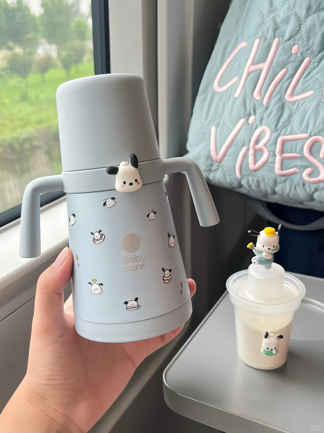 在高铁上用这个保温杯……被问麻了！