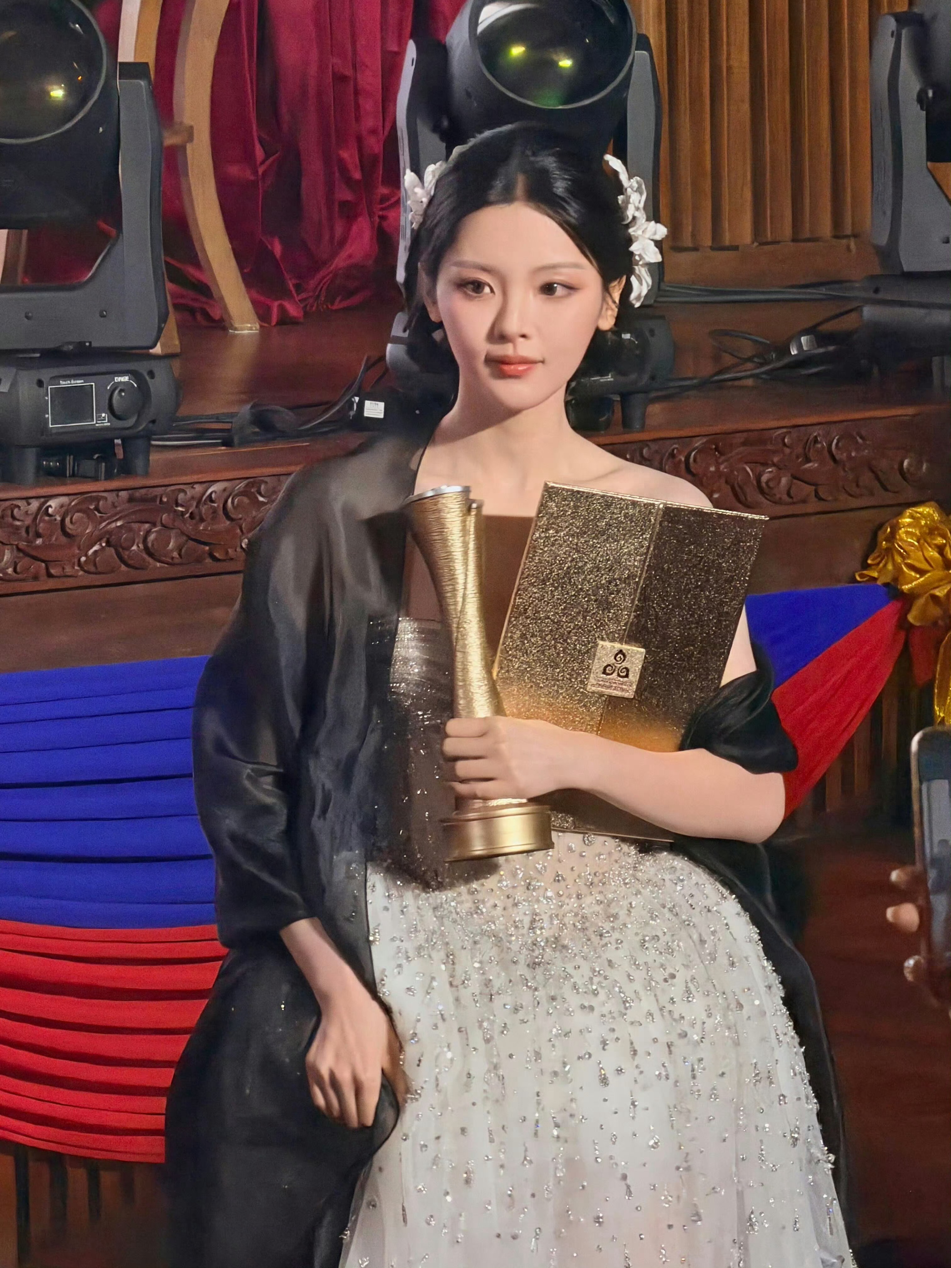 杨超越[超话]杨超越获亚洲电影节最佳女配角恭喜杨超越凭借《10间敢死队》斩获第四