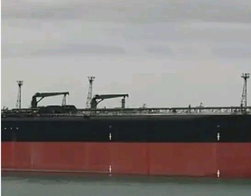 【美国中央司令部部队将于美国东部时间4月13日上午10时起，对所有进出伊朗港口的