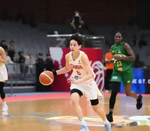 在比利时面前“现原形”!
中国女篮在2026年女篮世界杯资格赛第二轮比赛对阵世界