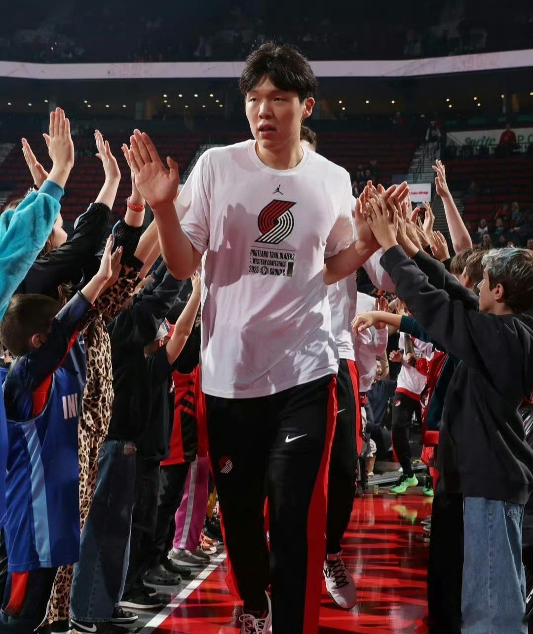 有限的13分钟，打出进入NBA以来的最佳表现！✅9分 - 得分创新高！✅5板 -