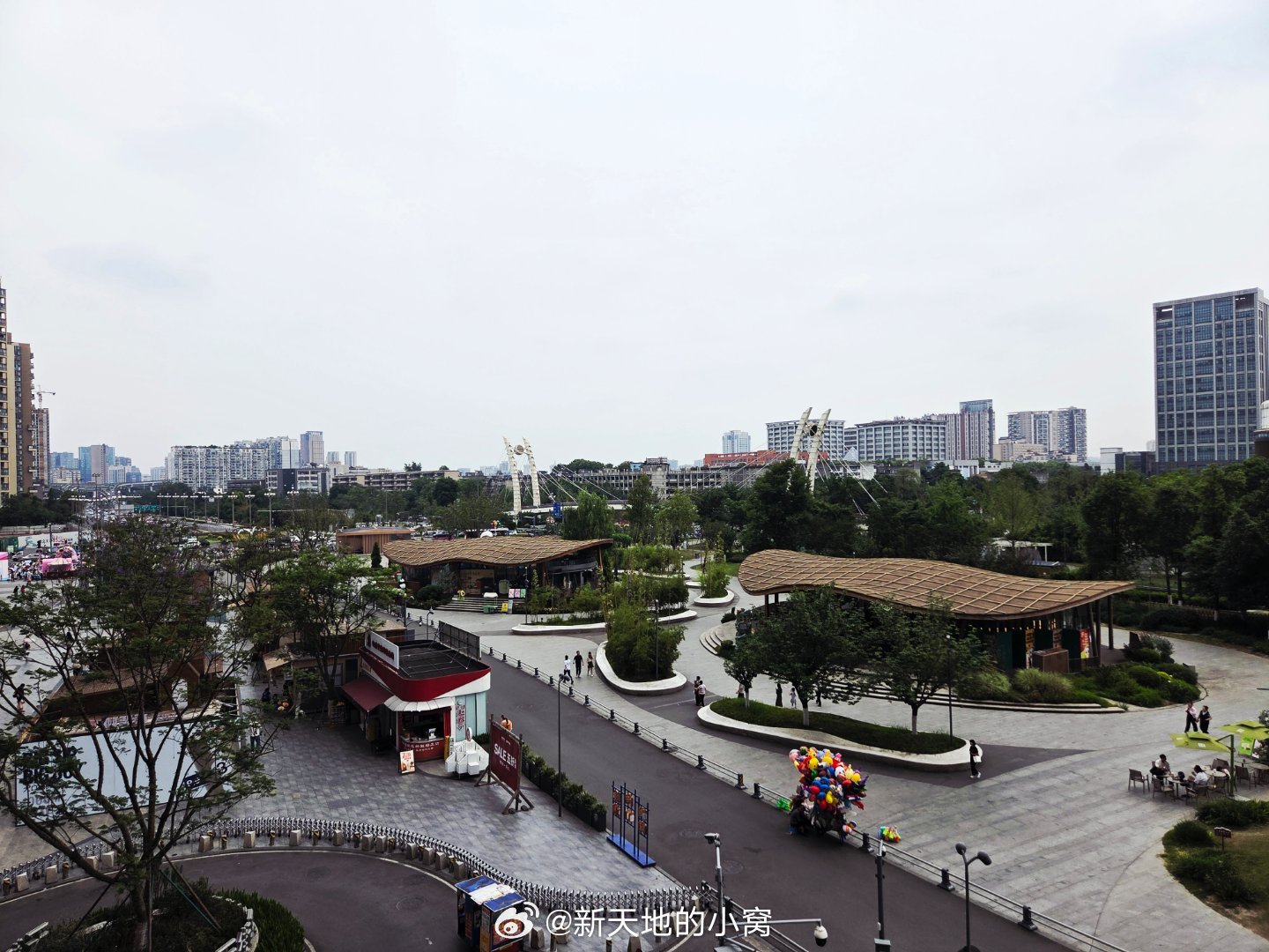 早上好,新的一天成都天气早上好！成都今日天气：白天阴，夜间阵雨，气温22~27度