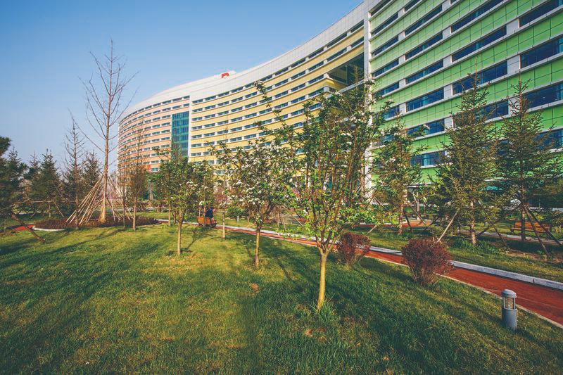 广东吸引外籍患者就医打响“第一枪”！设立首批25家国际医疗试点医院，红线明确！不