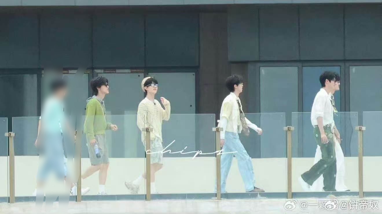 谁敢看这张图的颌面 ～只有我孩子体态最好 