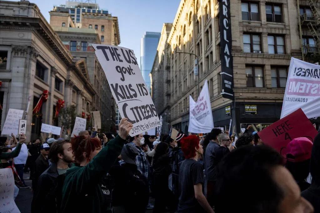 明尼苏达移民抗议升级 特朗普威胁动用《叛乱法》
1月15日，美国海关与边境保护局