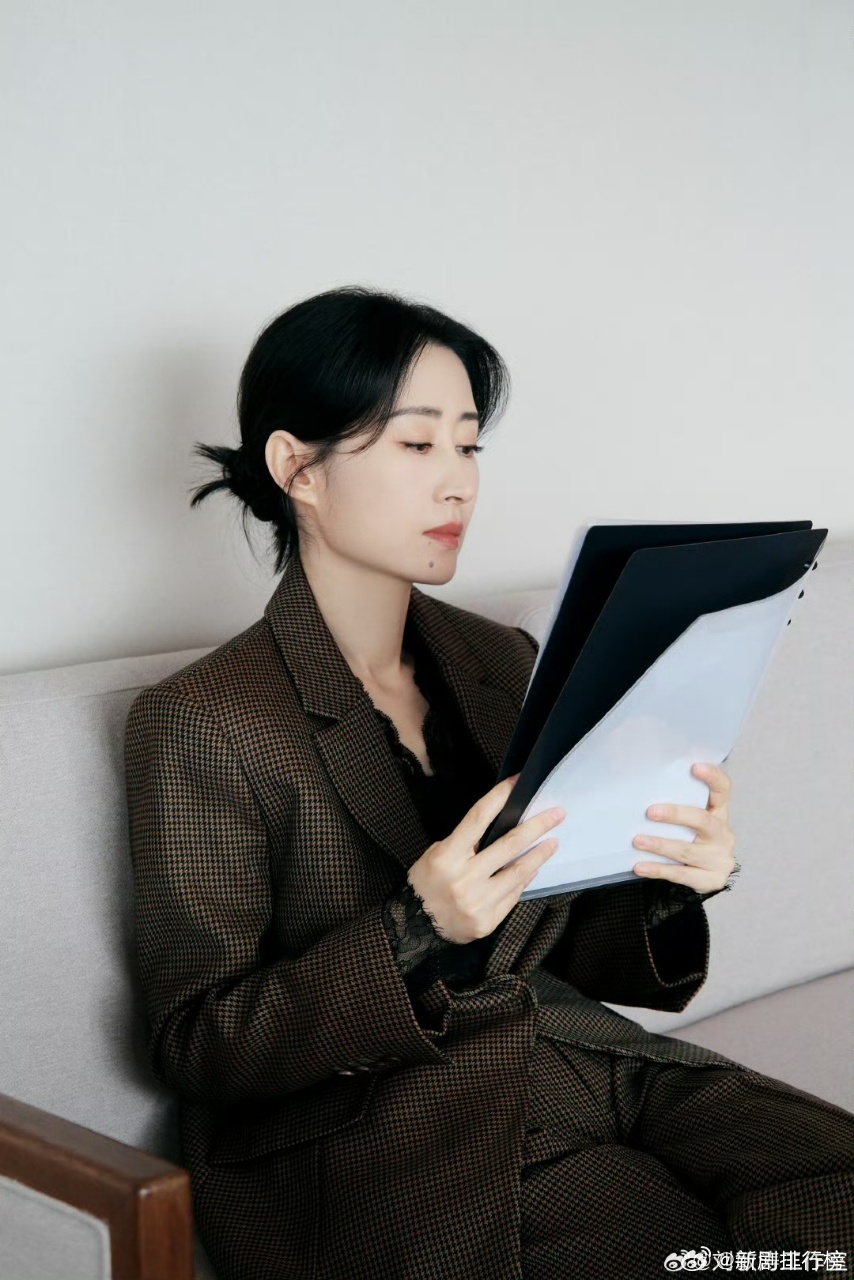 刘敏涛长文告别隐身的名字刘敏涛告别隐身的名字 一句我不再爱你了，直接破防，被执念