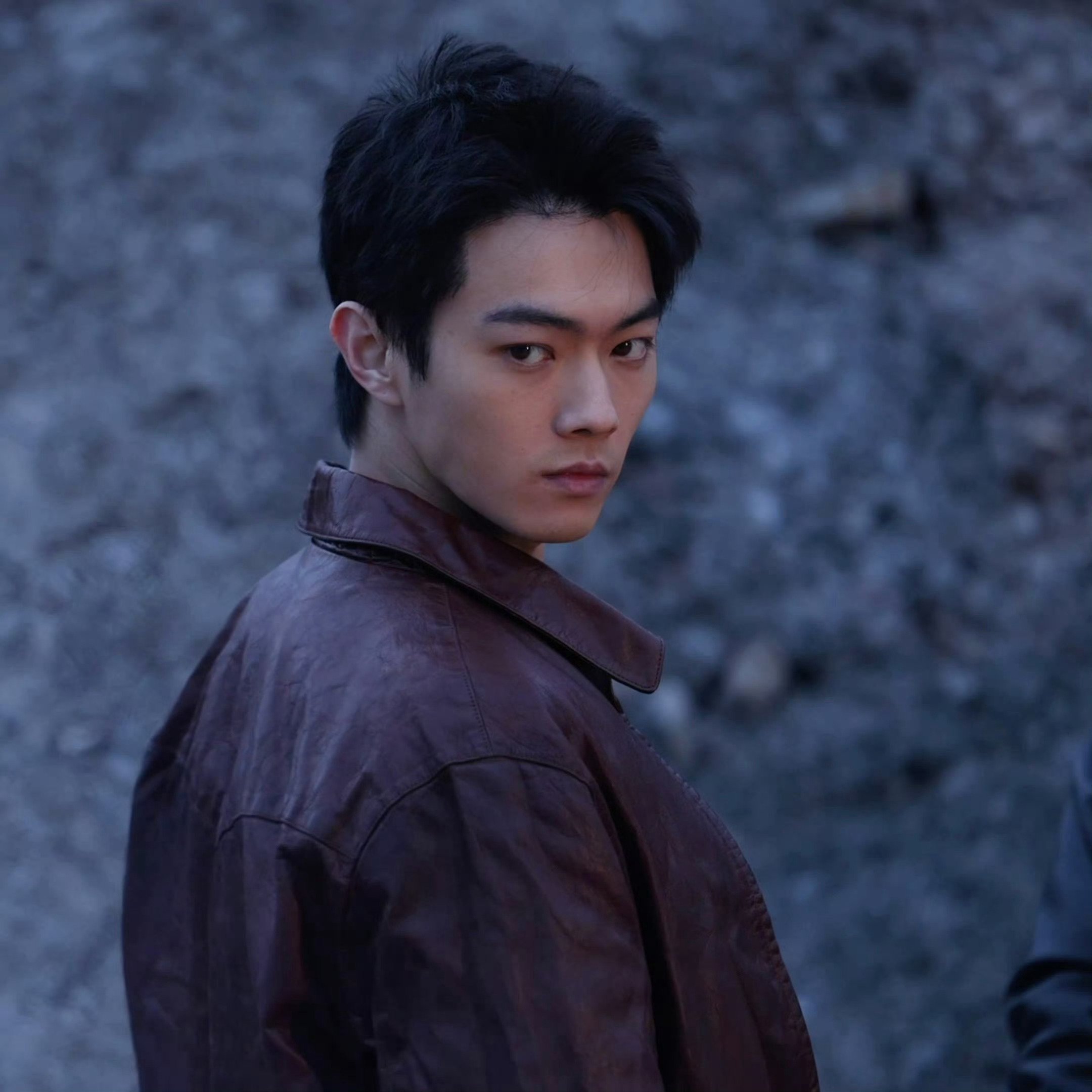 许凯工作室营业《方圆八百米》陈辉物料live每一张眼神都好有戏，后天来看陈辉许凯