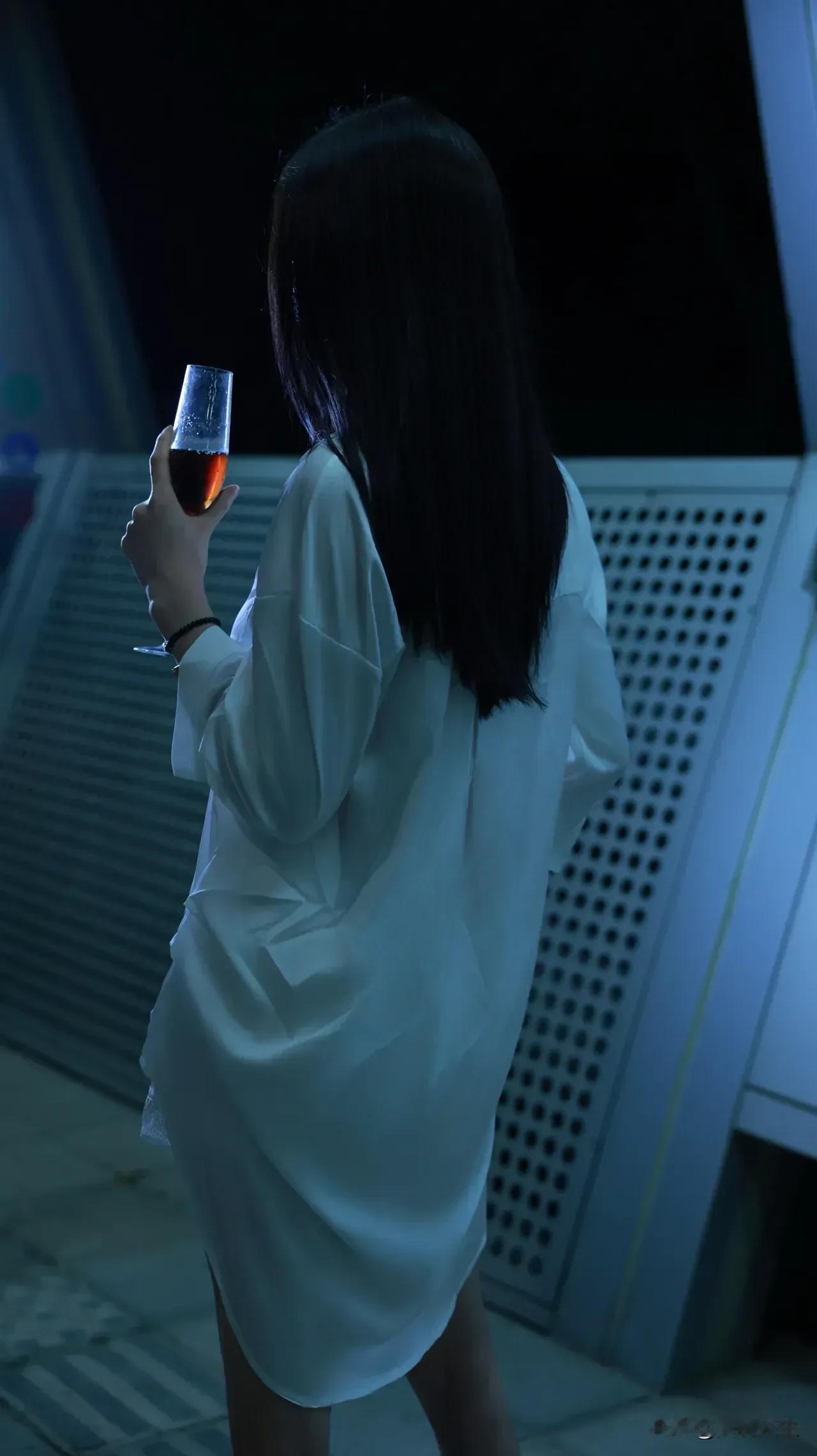 重庆之夜

或许相遇过，就是最好的结局