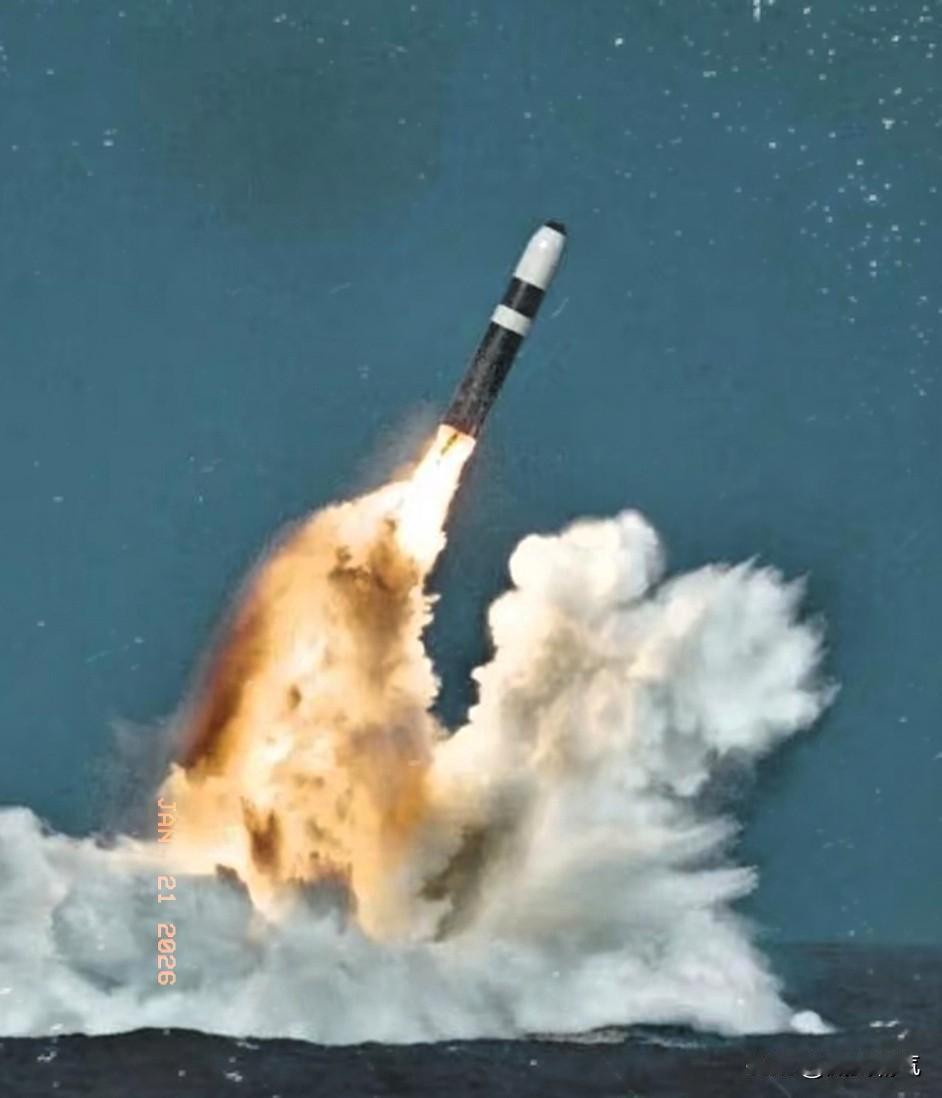 想在家门口生战生乱？先问问东风导弹答不答应！那些揣着军国主义迷梦的政客，脑子里装